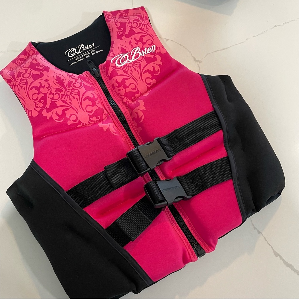 Women's & Men Swim Life Vest - Black and Pink - Picture 8 of 16